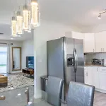Newly Reno - Backyard Oasis, South Tampa Pool Home