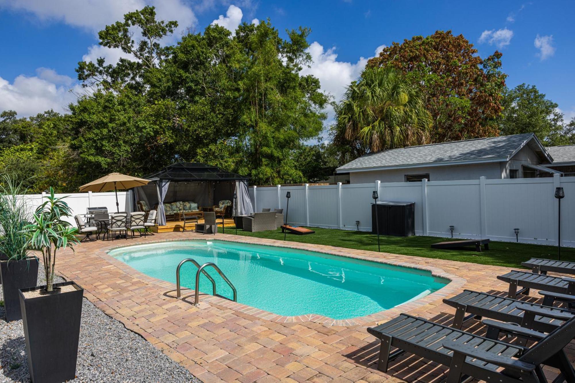 Newly Reno - Backyard Oasis, South Pool *